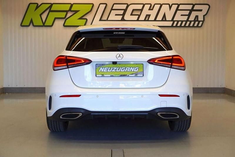 Gebraucht Mercedes A180 AMG line 136 PS (100 kW) 2019 Weiß Limousine