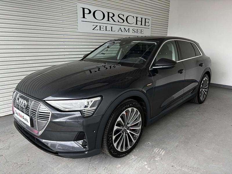 Hellgrau metallic Gebraucht 2020 Audi e-tron Business SUV | € 28.800 (Guter Preis) - Bild 1/4