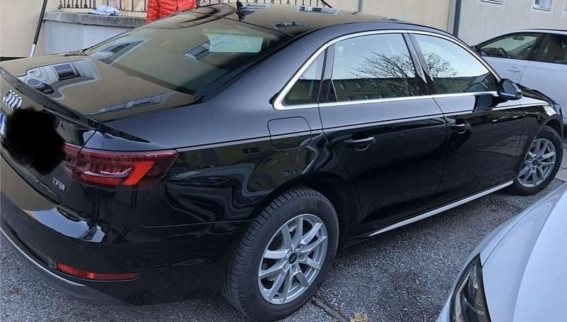 Gebraucht Audi A4 Sport 150 PS (110 kW) 2018 Schwarz Limousine