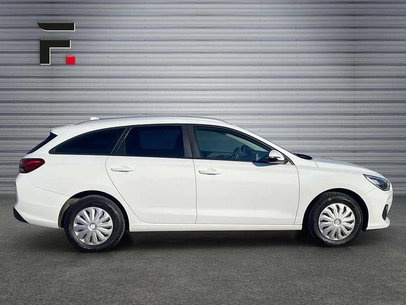 Gebraucht Hyundai i30 100 PS (73 kW) 2020 Weiss  normal Kombi