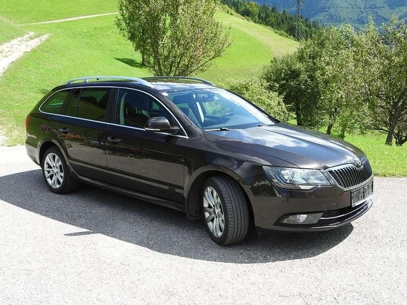 Gebraucht 2014 Skoda Superb Ambition Kombi | € 9.990 (Fairer Preis) - Bild 1/4