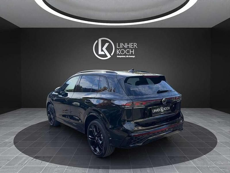 Neu VW Tiguan Sport 150 PS (110 kW) 2025 Weiß SUV