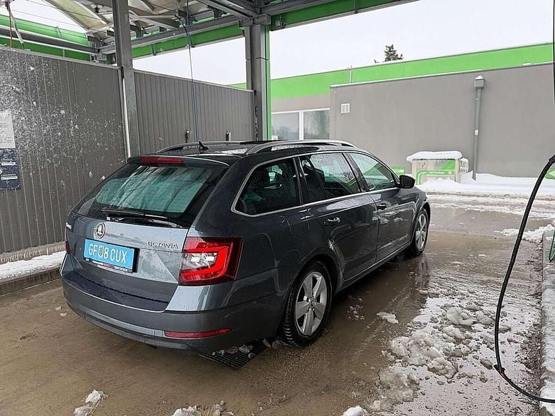 Gebraucht Skoda Octavia Style 150 PS (110 kW) 2017 Grau Kombi