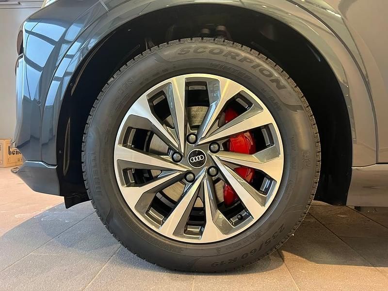 Gebraucht Audi Q6 e-tron 284 kW (387 PS) 2025 Hellgrau  metallic SUV