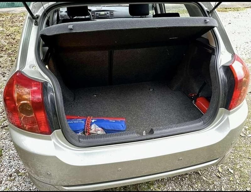 Gebraucht 2006 Toyota Corolla Edition Limousine | € 5.390 - Bild 1/4