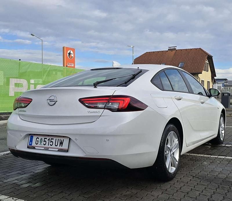 Gebraucht Opel Insignia Edition 165 PS (121 kW) 2018 Kombi