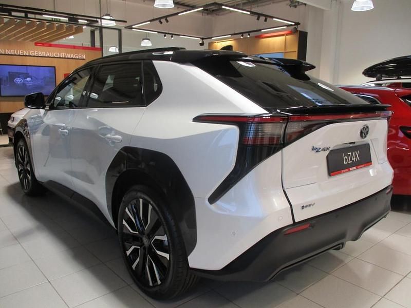 Neu Toyota bZ4X 164 kW (224 PS) 2026 SUV