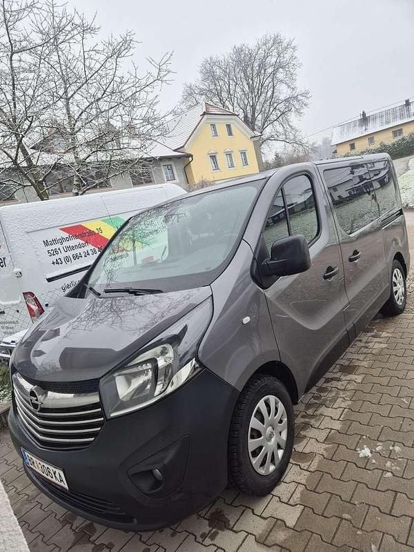 Gebraucht 2016 Opel Vivaro Van / Kleinbus | € 17.800 (Teuer) - Bild 1/4