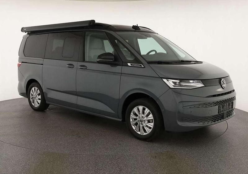 Neu VW California Beach 150 PS (110 kW) 2025 Grau Van