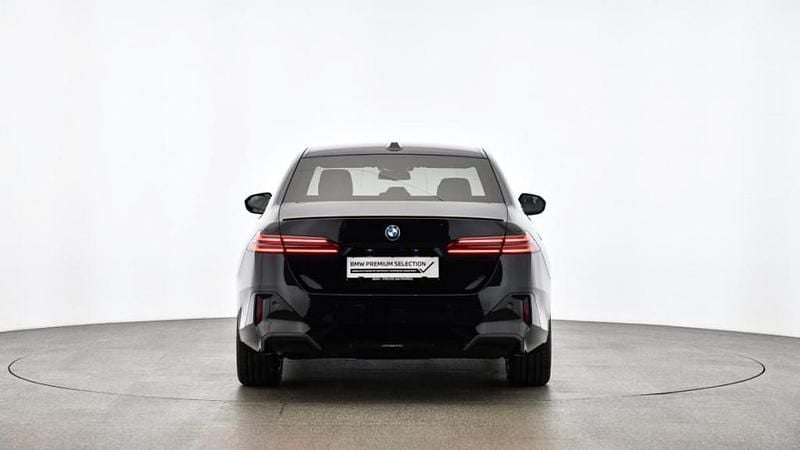 Gebraucht BMW 520 Efficient Dynamics 197 PS (144 kW) 2024 Schwarz Limousine