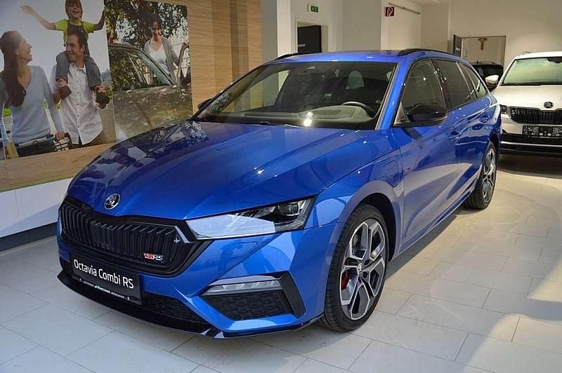 Blau Gebraucht 2021 Skoda Octavia RS Kombi | € 28.990 (Teuer) - Bild 1/4