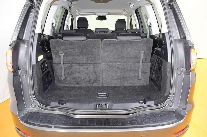 Gebraucht Ford Galaxy Trend 150 PS (110 kW) 2021 Grau Van / Kleinbus