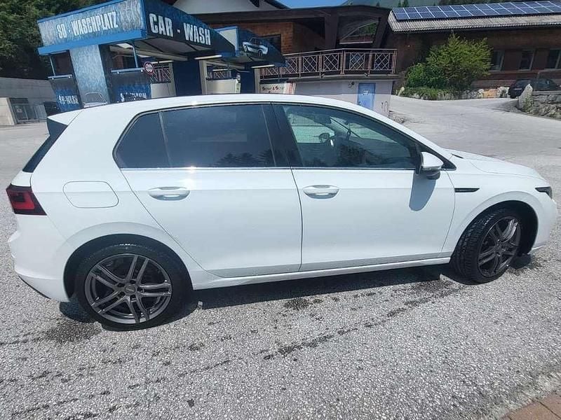 Gebraucht VW Golf VIII Style 131 PS (96 kW) 2020 Weiß Limousine