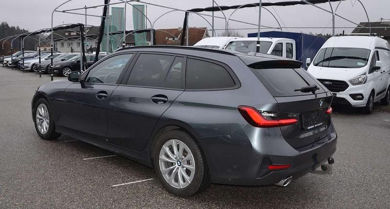 Gebraucht BMW 320 Sport Line 190 PS (139 kW) 2020 Grau Kombi