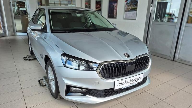 Gebraucht Skoda Fabia Ambition 80 PS (58 kW) 2023 Silber  metallic Kleinwagen