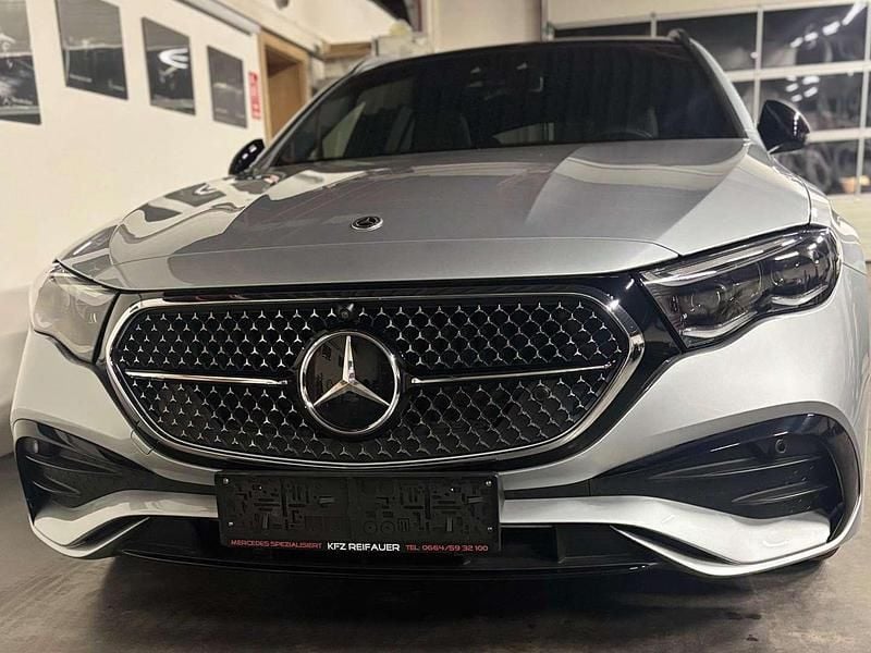 Gebraucht Mercedes E300 197 PS (144 kW) 2024 Silber Kombi