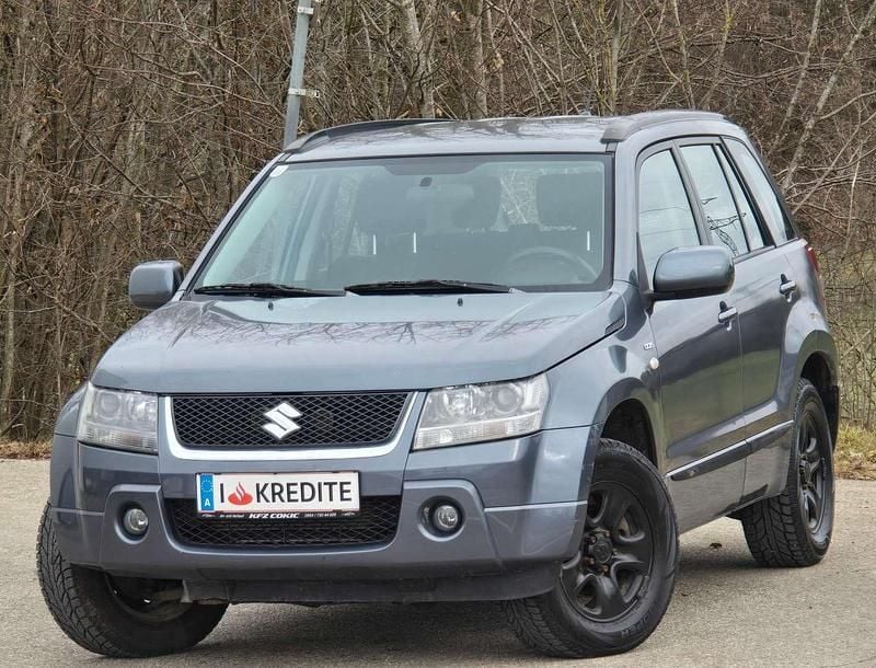 Gebraucht Suzuki Grand Vitara 129 PS (94 kW) 2008 Grau SUV