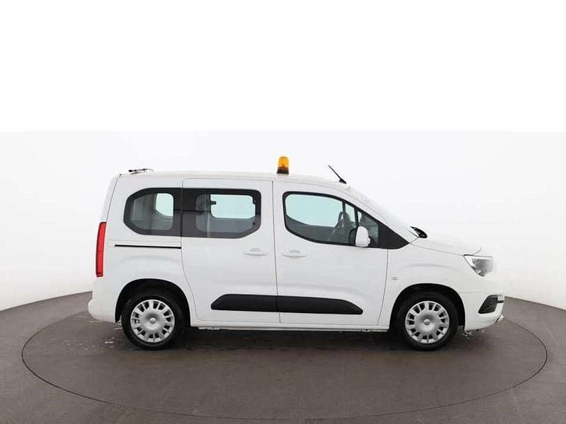Gebraucht Opel Combo 110 PS (80 kW) 2020 Weiß Van / Kleinbus