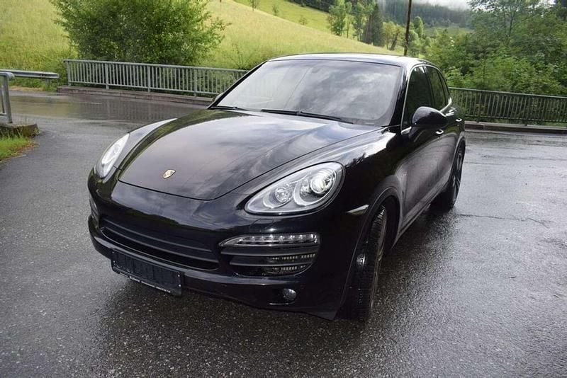 Schwarz Gebraucht 2013 Porsche Cayenne S SUV | € 26.900 - Bild 1/4