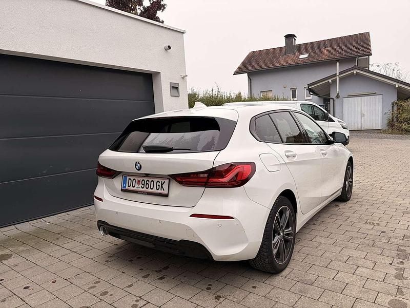 Gebraucht BMW 116 Sport Line 116 PS (85 kW) 2021 Weiß Kleinwagen