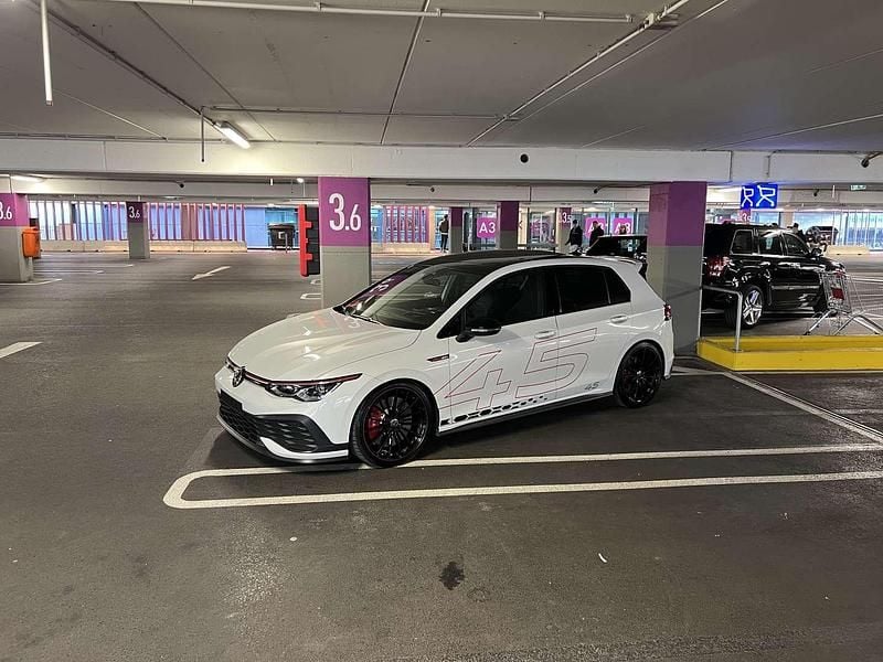 Gebraucht VW Golf VIII GTI Clubsport 300 PS (220 kW) 2022 Weiß Limousine