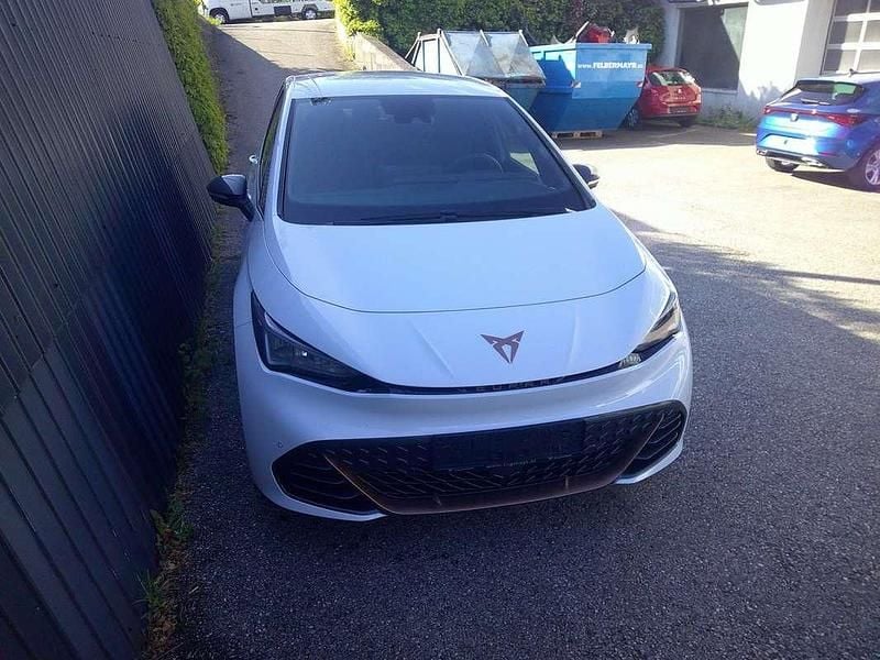 Gebraucht Cupra Born e-Boost 69 kW (95 PS) 2025 Weiß Kleinwagen