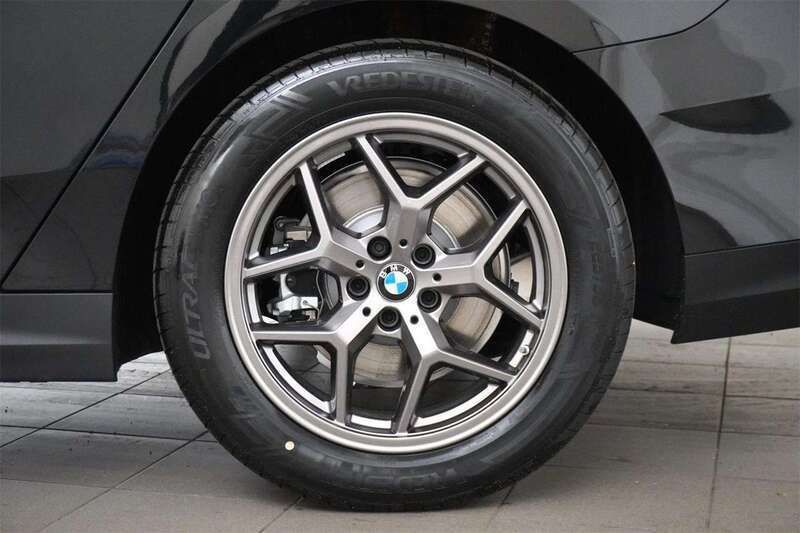 Gebraucht BMW 520 Efficient Dynamics 197 PS (144 kW) 2024 Saphirschwarz Limousine