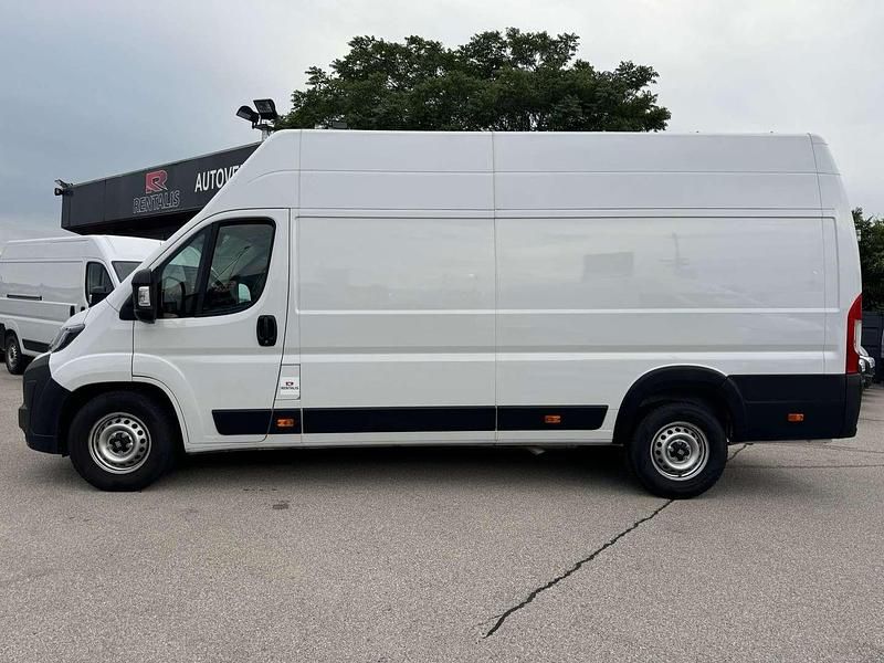 Gebraucht Fiat Ducato Basis 140 PS (102 kW) 2024 Weiß Van