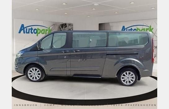 Gebraucht Ford Tourneo Custom Titanium 131 PS (96 kW) 2023 Grau Van