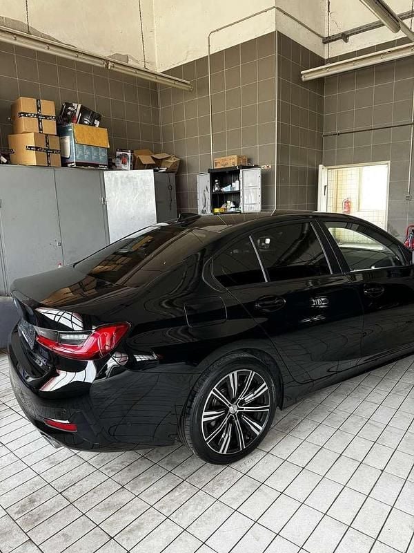 Gebraucht BMW 320 190 PS (139 kW) 2019 Limousine