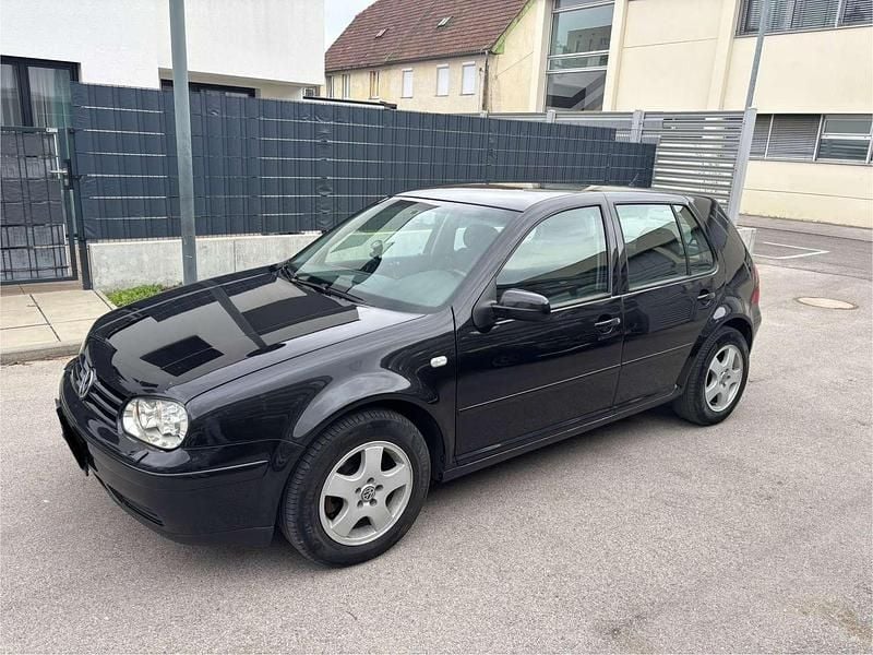 Schwarz Gebraucht 2002 VW Golf IV Limousine | € 2.900 (Fairer Preis) - Bild 1/4