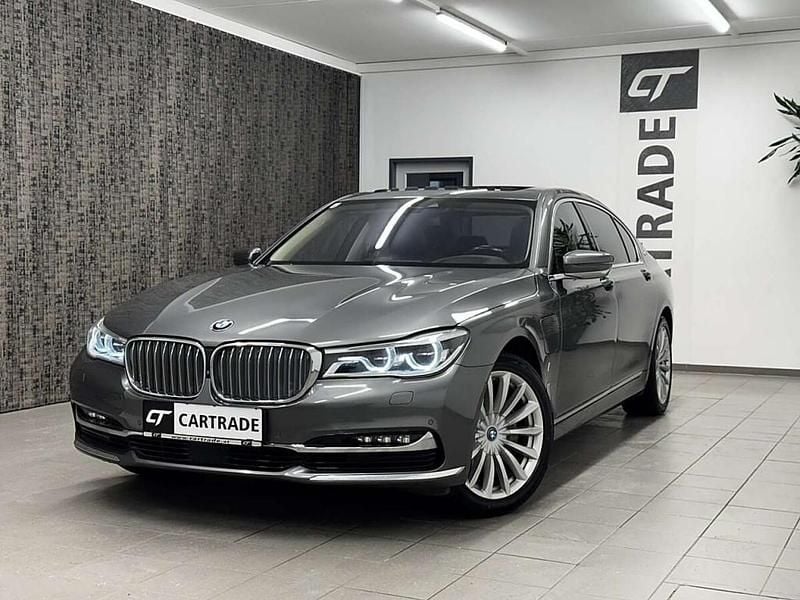 Gebraucht BMW 740 iPerformance 258 PS (189 kW) 2017 Grau Limousine