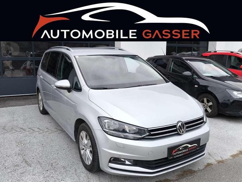 Silber Gebraucht 2016 VW Touran Comfortline Van / Kleinbus | € 13.490 (Superpreis) - Bild 1/4