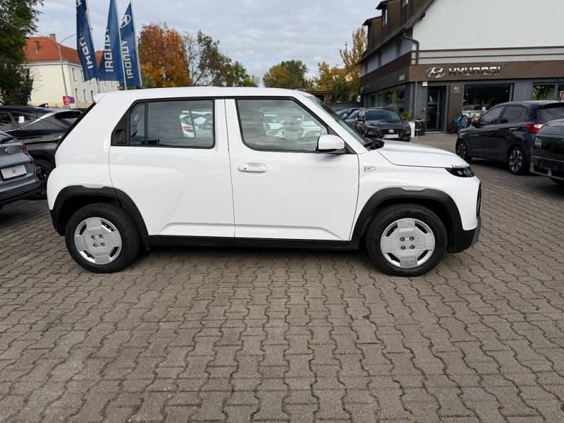 Gebraucht Hyundai Inster 23 kW (32 PS) 2025 Atlas white Kleinwagen
