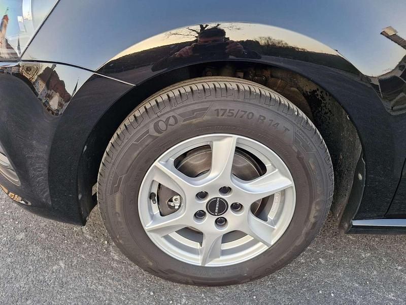 Gebraucht VW Polo 60 PS (44 kW) 2017 Schwarz Limousine