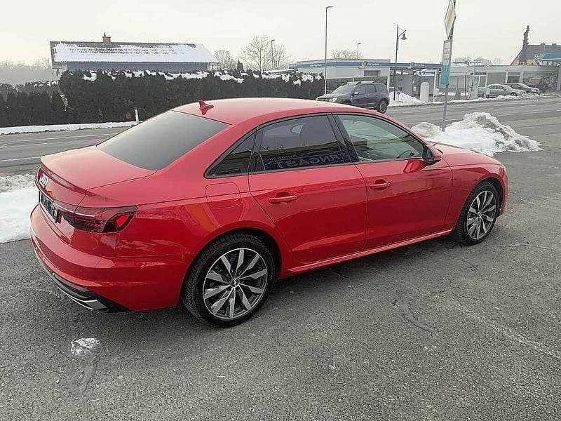 Gebraucht Audi A4 190 PS (139 kW) 2020 Rot Limousine