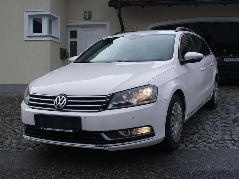 Gebraucht VW Passat Comfortline 105 PS (77 kW) 2013 Weiß Kombi