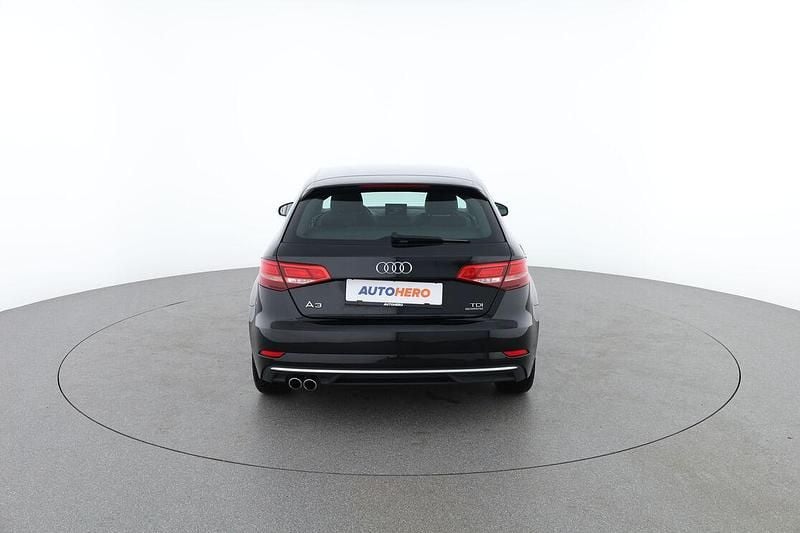 Gebraucht Audi A3 Sportback Sport 150 PS (110 kW) 2017 Schwarz Kleinwagen