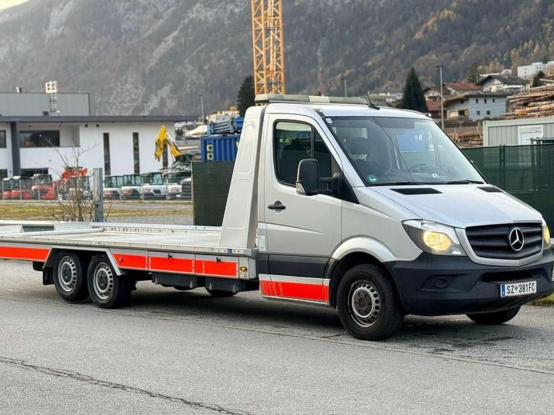 Grau Gebraucht 2018 Mercedes Sprinter Van | € 65.000 - Bild 1/4