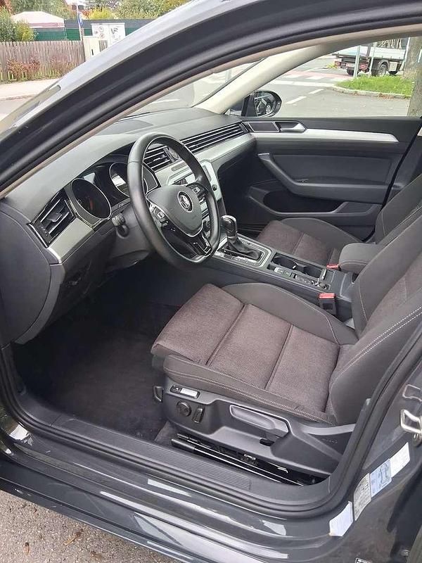 Gebraucht VW Passat Comfortline 120 PS (88 kW) 2015 Grau Kombi