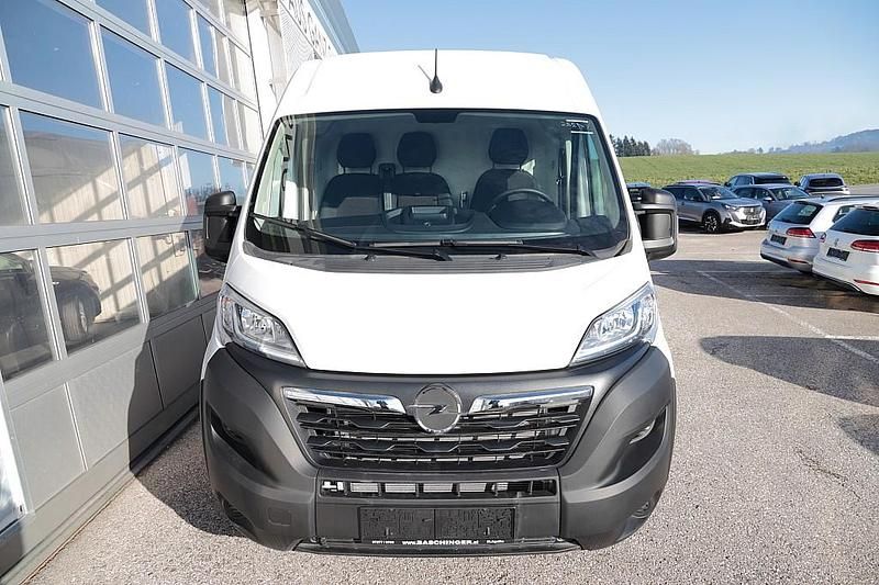 Gebraucht Opel Movano S 140 PS (102 kW) 2024 Icy weiß Van