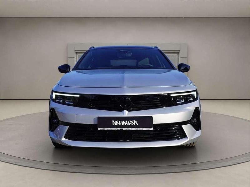 Neu Opel Astra 131 PS (96 kW) 2025 Silber Kombi