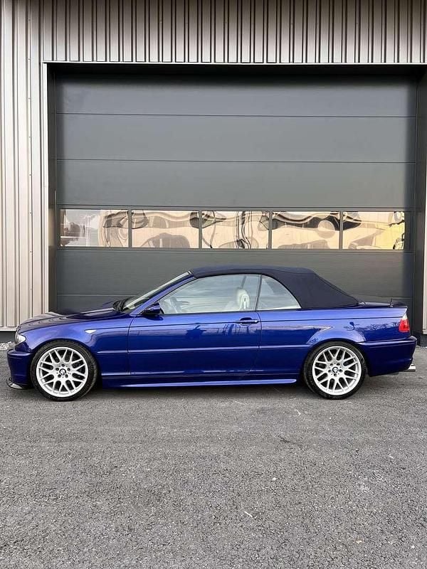 Gebraucht BMW 325 M Sport 192 PS (141 kW) 2004 Blau Kleinwagen