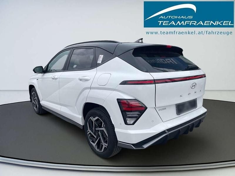 Gebraucht Hyundai Kona N Line 100 PS (73 kW) 2024 Schwarz SUV