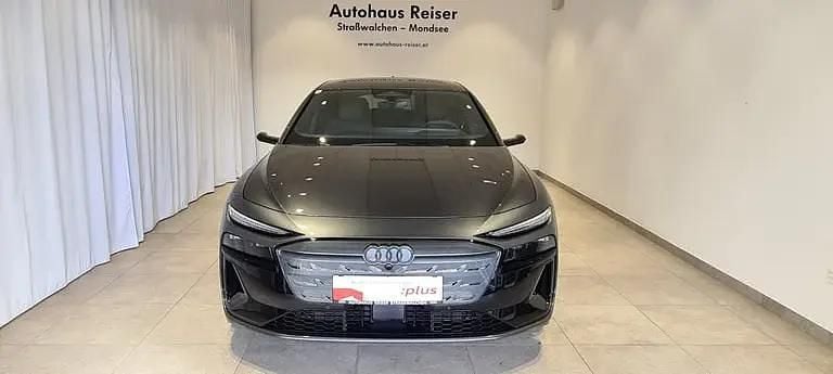 Mittelgrau metallicperleffekt Neu 2025 Audi e-tron Ambiente SUV | € 89.880 - Bild 1/4