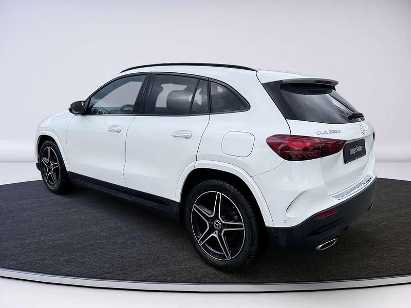 Gebraucht Mercedes GLA200 Edition 150 PS (110 kW) 2025 Weiß SUV