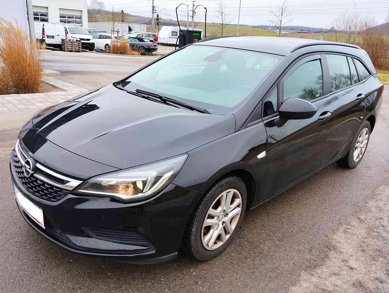 Gebraucht Opel Astra 110 PS (80 kW) 2017 Schwarz Limousine