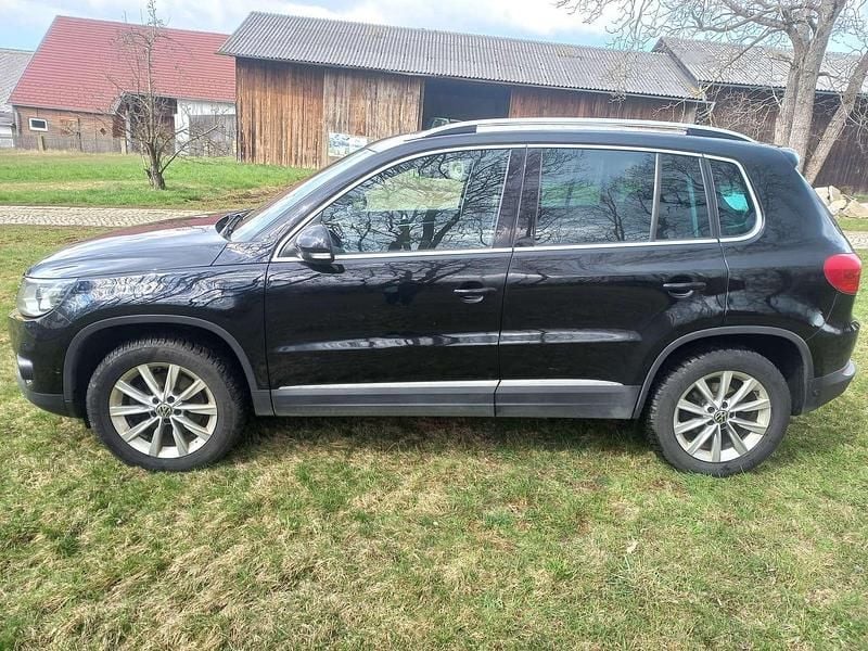 Schwarz Gebraucht 2011 VW Tiguan SUV | € 10.600 (Fairer Preis) - Bild 1/4