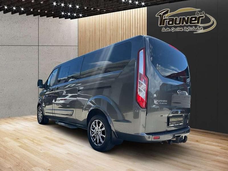 Gebraucht Ford Tourneo Titanium 170 PS (125 kW) 2018 Grau Van / Kleinbus