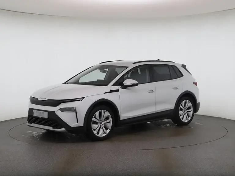 Weiss metallic Gebraucht 2025 Skoda Elroq SUV | € 35.790 (Guter Preis) - Bild 1/4